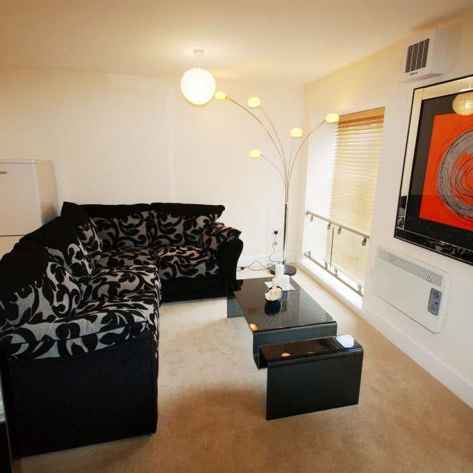 2 bedroom flat to rent - Photo 1