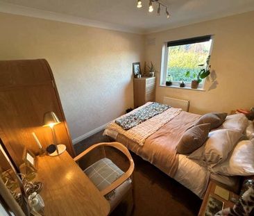 Grove Avenue, Halesowen, B63 - Photo 2