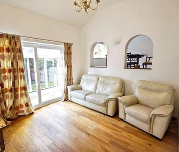 West Road, Stansted Mountfitchet, CM24 - Photo 2