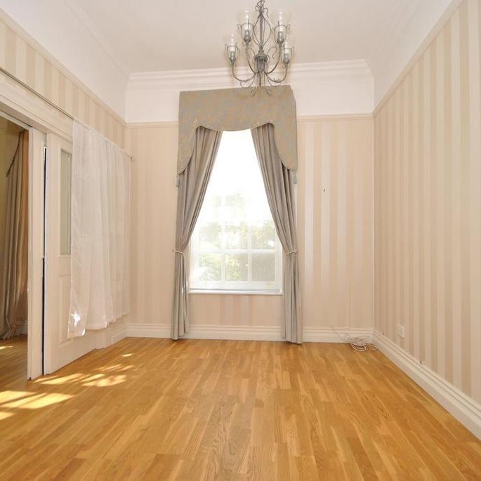 4 bedroom townhouse to rent - Photo 1