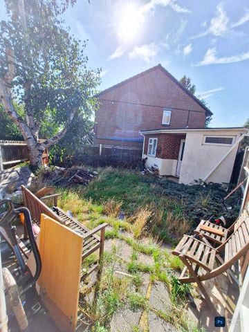 2 bedroom terraced house to rent - Photo 3