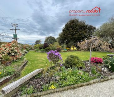 Extra Large family home in Kingswell - Photo 1