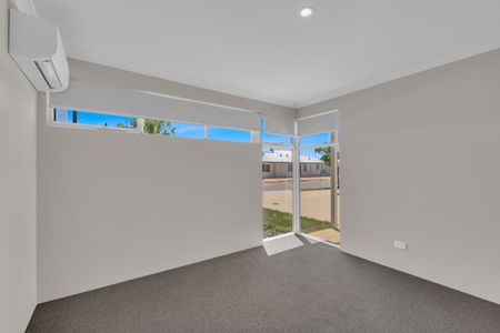 Brand New 4 x 2 Family Home in Baldivis - Photo 5