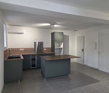 Location Appartement 3 pièces 81 m2 à Pont-Saint-Esprit - Photo 3