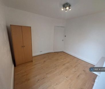 2 bedroom maisonette to rent - Photo 6