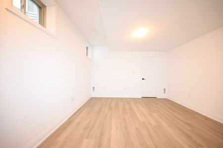 For Lease - 32 WINERY Way Unit# 1, Barrie, Ontario - Photo 2