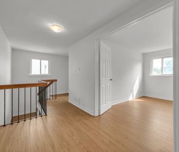 For Lease - 24 Springhead Gardens Unit# Main & Upper, Richmond Hill... - Photo 2