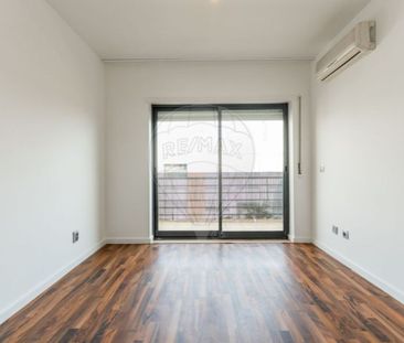 3 room luxury Apartment for rent in Cascais e Estoril, Portugal - Photo 4