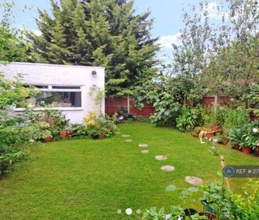 1 bedroom in a house share to rent - Photo 5