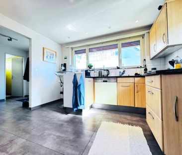 Grosszügiges 5.5-Zimmer-Einfamilienhaus mit Garten, Balkon und Gara... - Foto 6