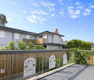 8/21 Lisson Grove, Hawthorn VIC 3122 - Townhouse For Rent | Domain - Photo 5