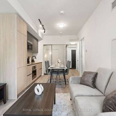 2 Bedroom, 2 Bathroom - Peter & Adelaide Condos - Photo 3