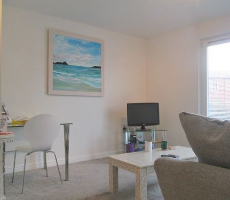 £950 - To Let - Photo 2