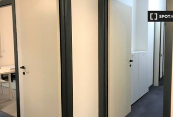 milan, Lombardy 20122