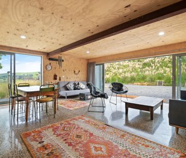 A home of elegance, ease and true tranqulity - Photo 3