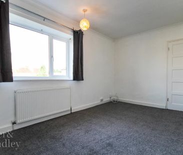 3 bedroom end of terrace house to rent - Photo 4