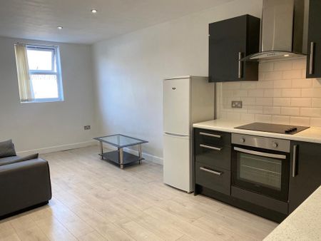 1 bedroom flat to rent - Photo 2