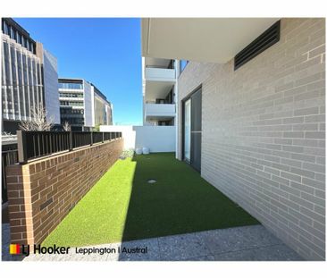 MODERN & BRIGHT - Photo 4