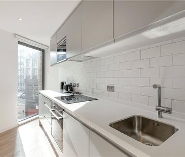Studio to rent - Photo 6