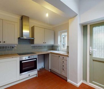 2 bedroom terraced house to rent - Photo 4