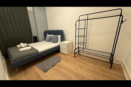 2 Bed Flat, Farleigh Road, N16 - Photo 2