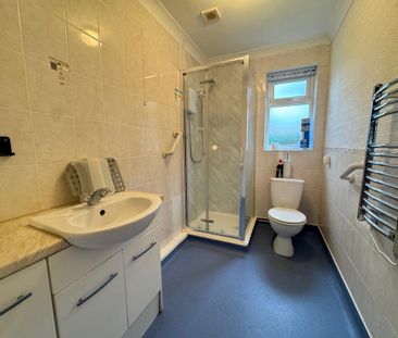 2 bedroom semi-detached bungalow to rent - Photo 1