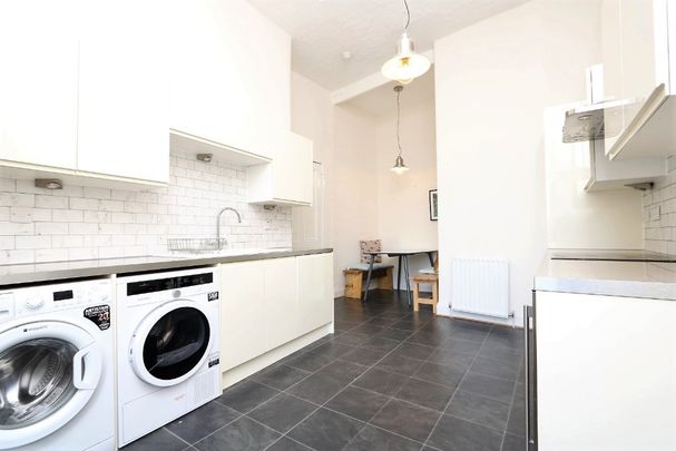 3 bedroom apartment to rent - Photo 1