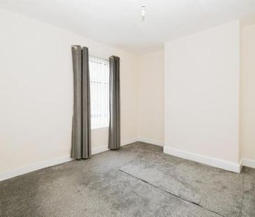 Gordon Street - Photo 2