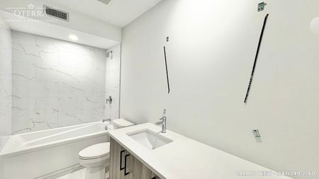 CHARMING 2-BEDROOM MAIN LEVEL UNIT WITH UPGRADED FINISHES - Photo 4