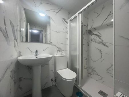 Calle de Fermín Caballero, Madrid, Community of Madrid 28034 - Photo 5