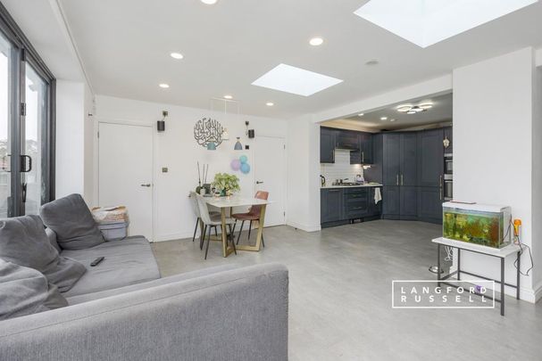 4 bedroom detached house to rent - Photo 1