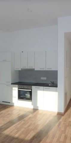 Moderne 2-Zimmer Wohnung mit Lift, Loggia und Garagenplatz - Photo 1