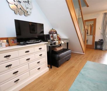 2 bedroom end of terrace house to rent - Photo 4