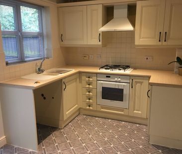 Brockton Avenue, Farndon, Newark, Notts, NG24 - Photo 6