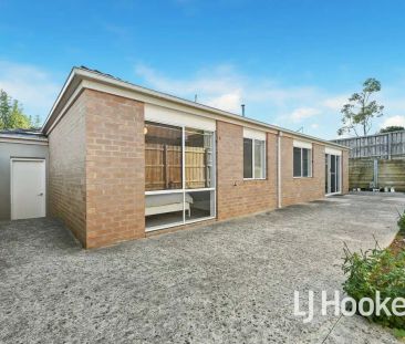 “Perfectly Positioned Family Home” - Photo 4