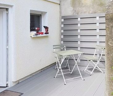 Voll mÃ¶bliert und mit EinbaukÃ¼che! 2-Raum-Apartment - Gartenmitbenutzung & Terrasse in Hochheim - Photo 5