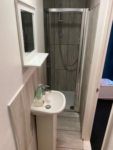 Room in a Shared House, Arngask Road, SE6 - Photo 4