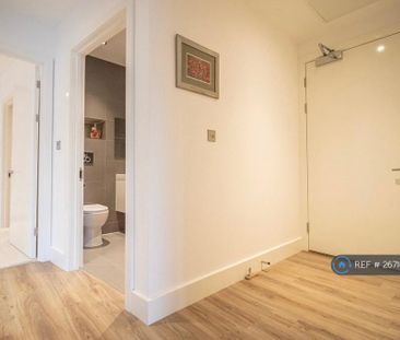 2 bedroom flat to rent - Photo 3