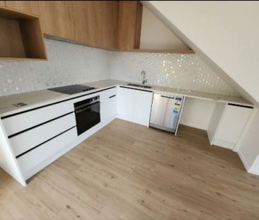 Modern 3BR Townhouse in Henderson - Photo 6