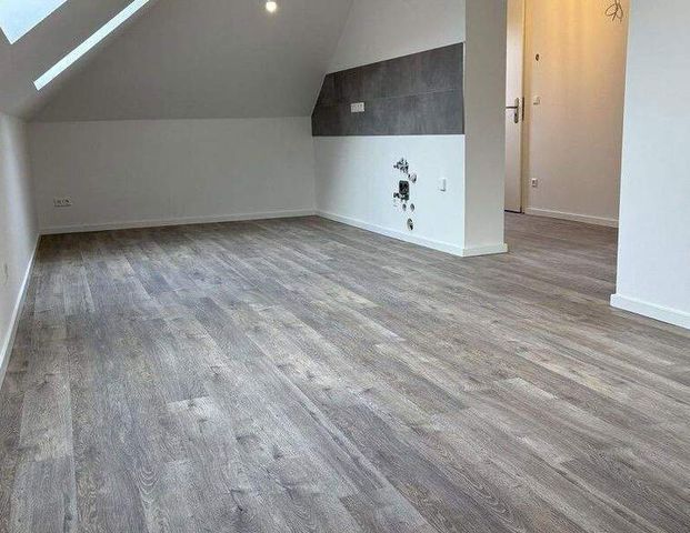 Berlin-Reinickendorf NEUBAU Erstbezug: LOFT 2-Zi. 67,5m² DG-Whg mit Fußbodenheizung, Wärmepumpe A+++ - Photo 1
