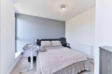 Nihill Place, Croydon, CR0 - Photo 2