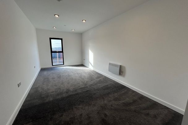 Burlington Square - Photo 1