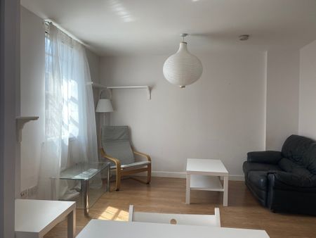 1 Bedroom Property To Rent - Photo 2