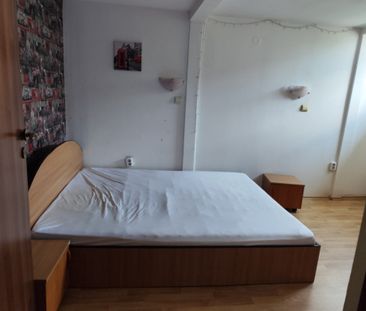 Garsoniera decomandata, 34 mp utili, zona biserica Madona Du - Photo 2
