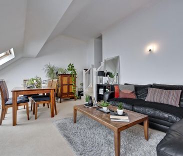 3 bedroom flat to rent - Photo 2