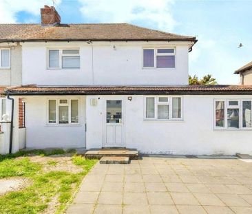 5 bedroom semi-detached house to rent - Photo 6