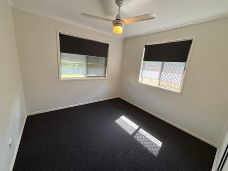 Lots of Living Space! - Photo 2