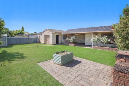 Space, Comfort, and Lifestyle - Photo 5