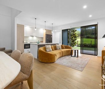 Elegant 4-Bedroom Townhouse in Premium Complex with Resort-Style Pool - Photo 1