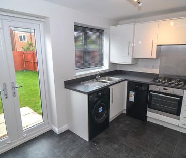 3 bedroom semi-detached house to rent - Photo 1